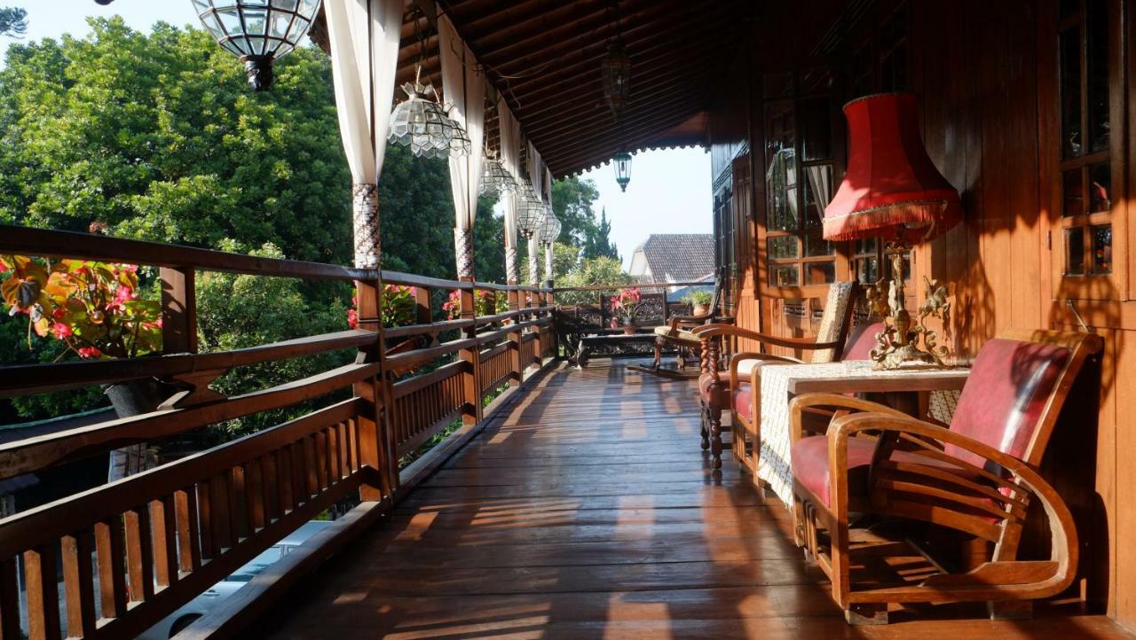 Badjoeri Ethnic Wooden Homestay Бандунг Екстер'єр фото